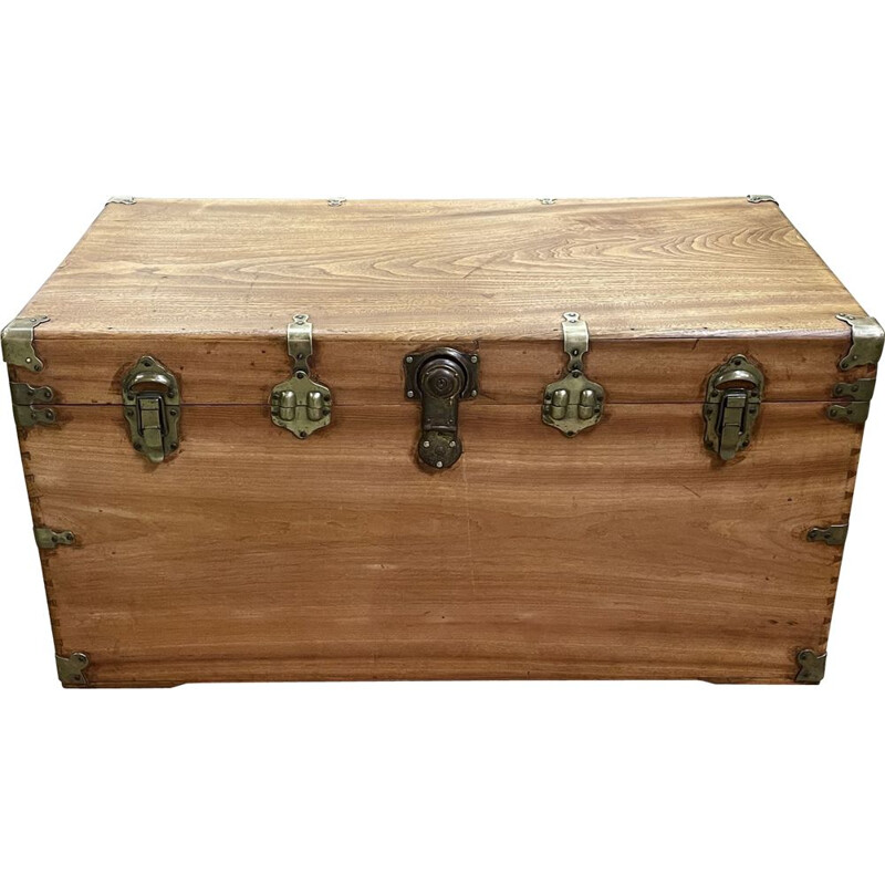 Large vintage chest in camphor English  1950