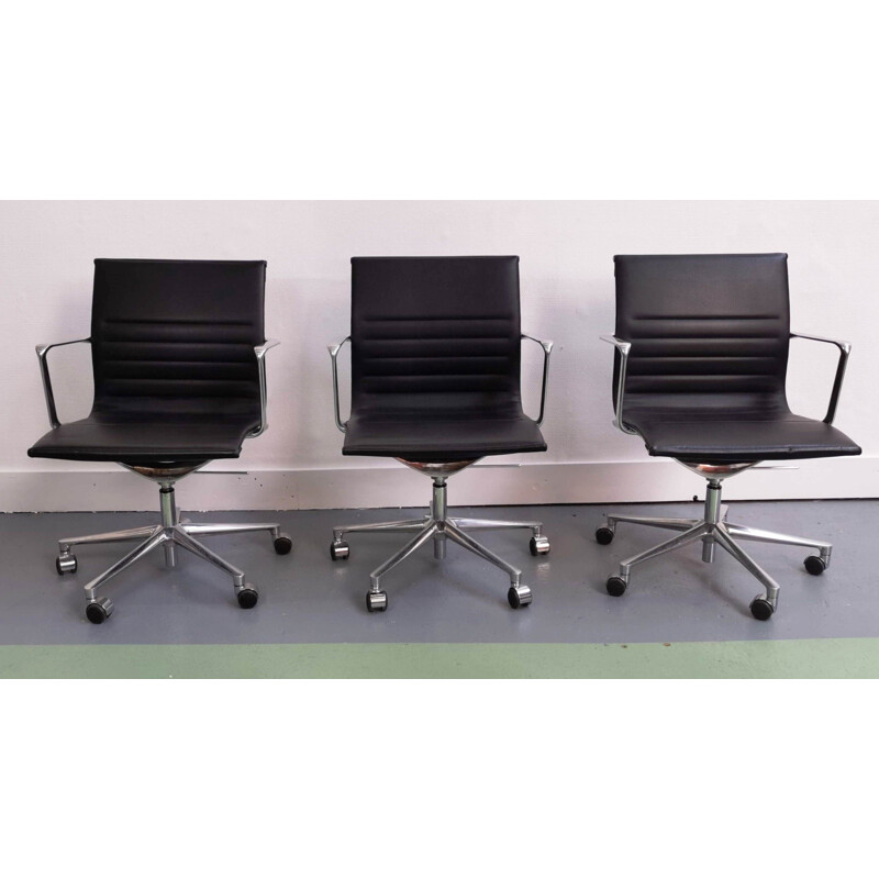 Vintage ICF Una Chair Management