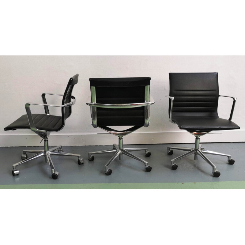 Vintage ICF Una Chair Management