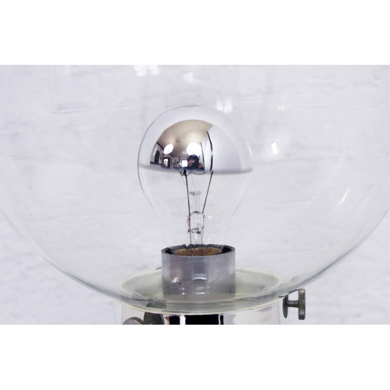 Lampe de table vintage en métal chromé et boule en verre Space Age