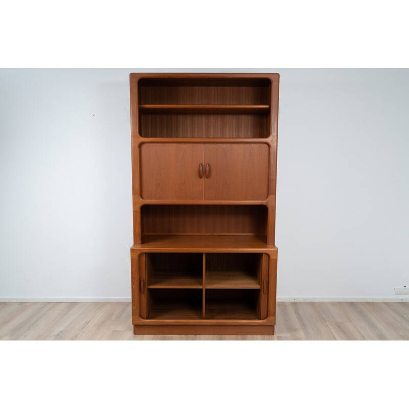 Large vintage cabinet by Dyrlund