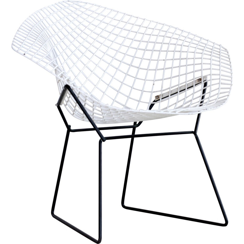 "Diamond" armchair in white and black metal, Harry BERTOIA - 1960s