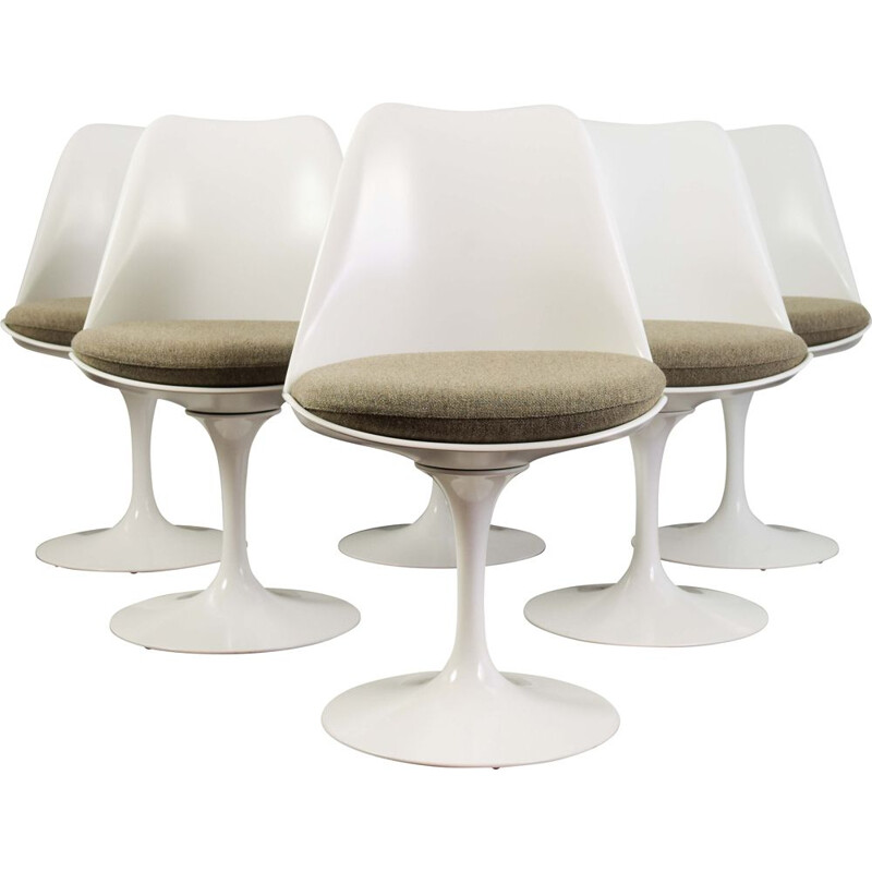 Ensemble de 6 chaises d'appoint vintage Tulip avec base pivotante par Eero Saarinen 1957