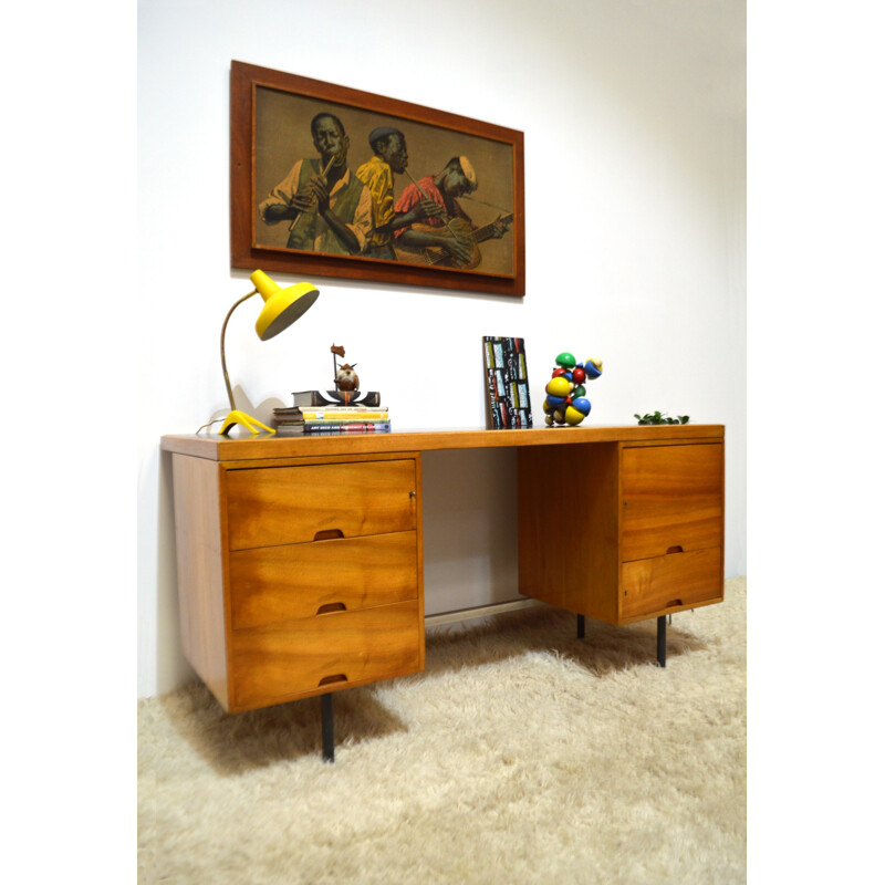 Hille "Hilleplan" desk in Agbar & walnut, Robin DAY - 1950s