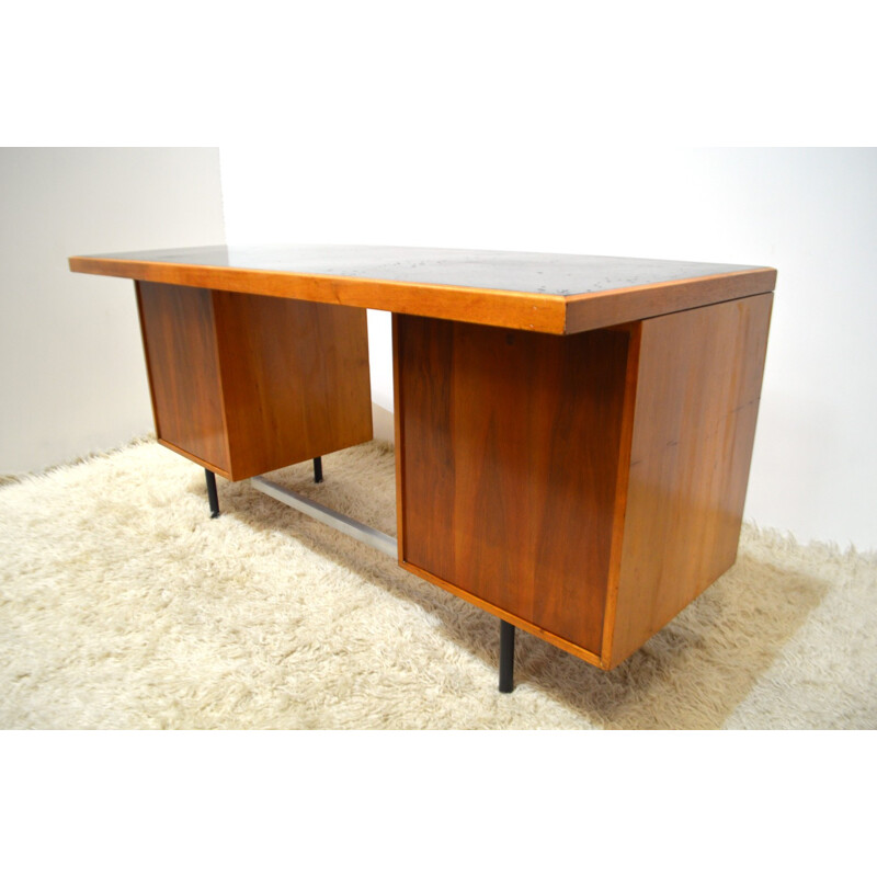 Hille "Hilleplan" desk in Agbar & walnut, Robin DAY - 1950s