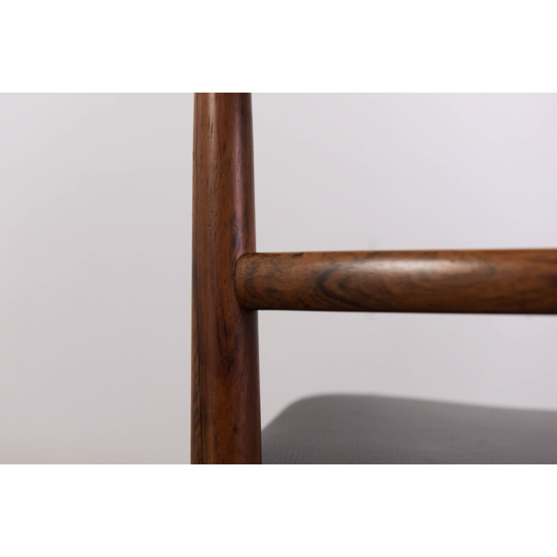 Ensemble de 8 chaises vintage sibast en bois de rose et cuir modèle 465