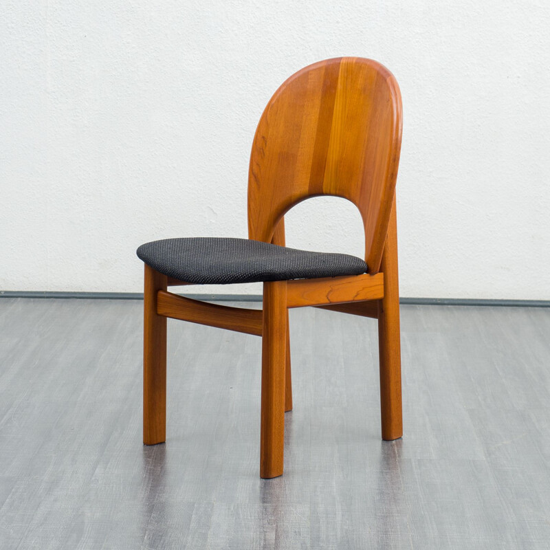 Vintage chairs teak Reupholstered by Glostrup danoise 1970s