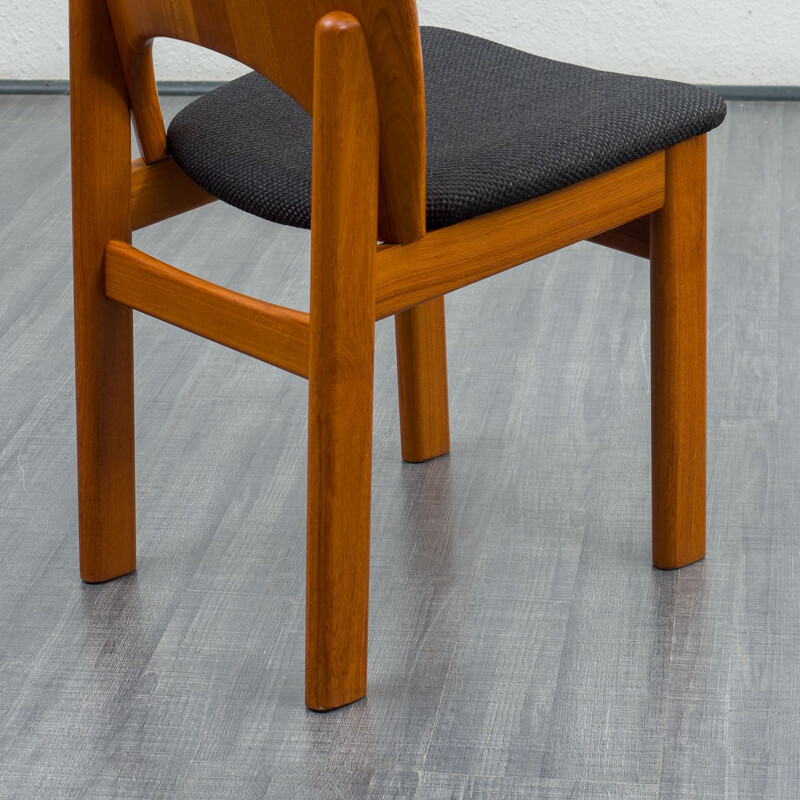 Vintage chairs teak Reupholstered by Glostrup danoise 1970s