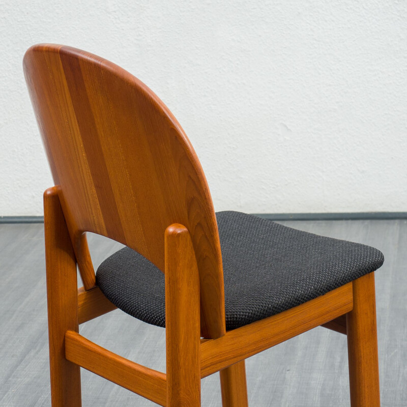 Vintage chairs teak Reupholstered by Glostrup danoise 1970s