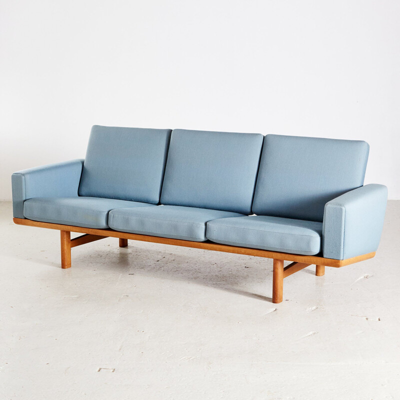 Divano vintage modello GE 2363 di Hans J. Wegner per Getama 1950