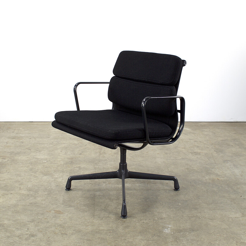 Vitra "EA217" office chair in metal and black fabric, Charles EAMES - 1990s