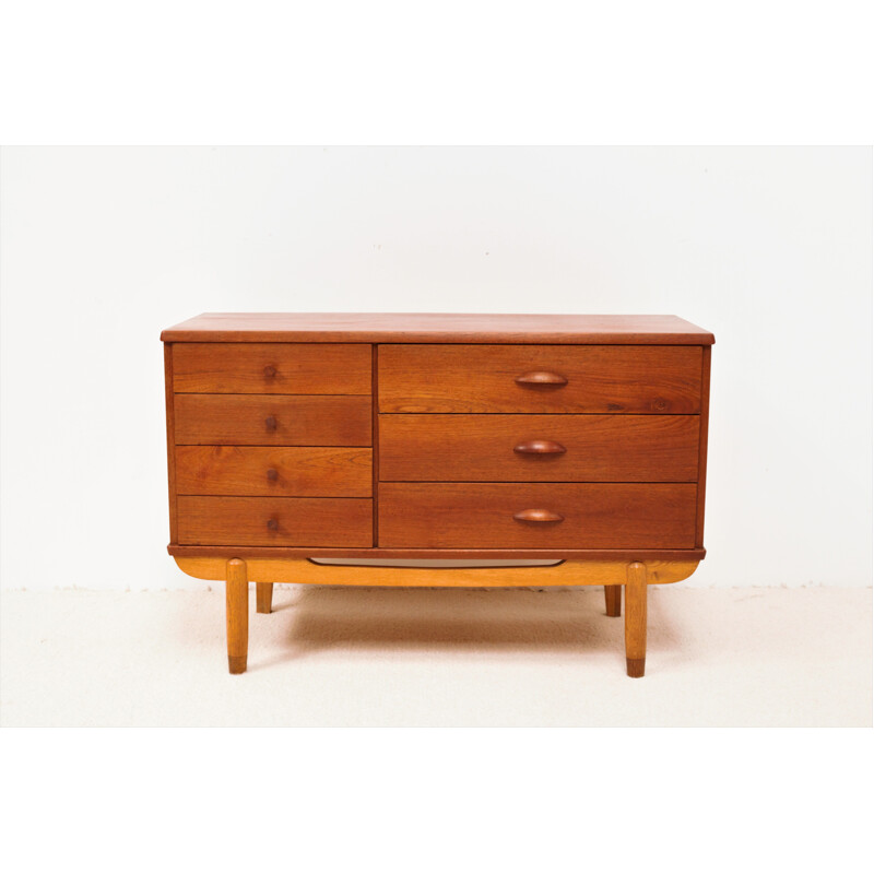 Vintage teak chest of drawers by Harald Nielsen