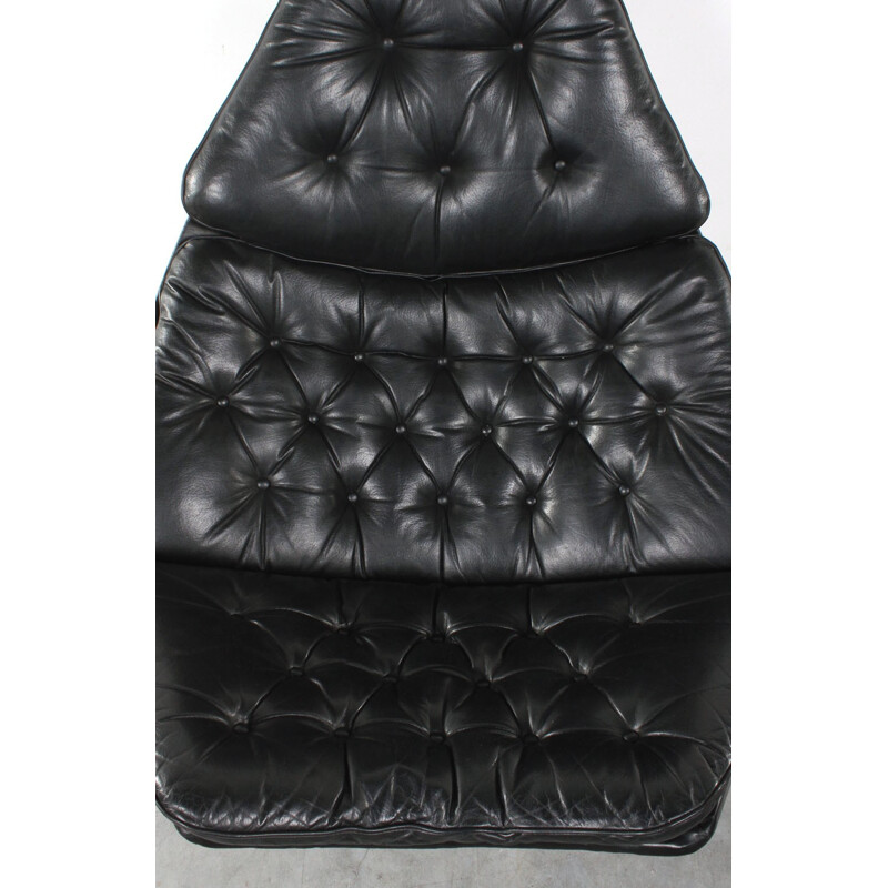 Artifort "F588" lounge chair in black leather and plastic, Geoffrey HARCOURT - 1970s