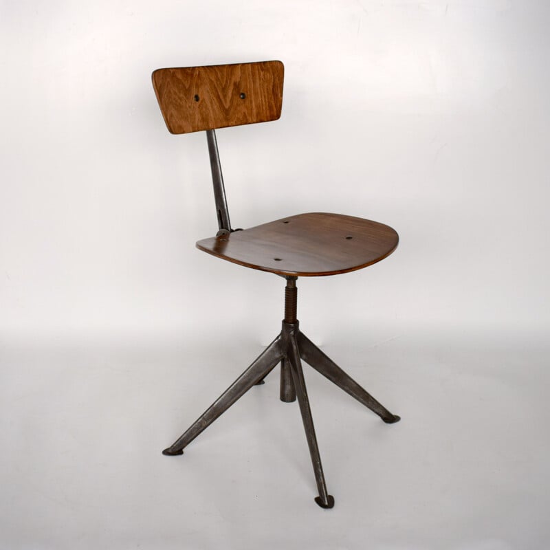 Chaise d'atelier vintage pivotante de Odelberg OLSON suède 1954