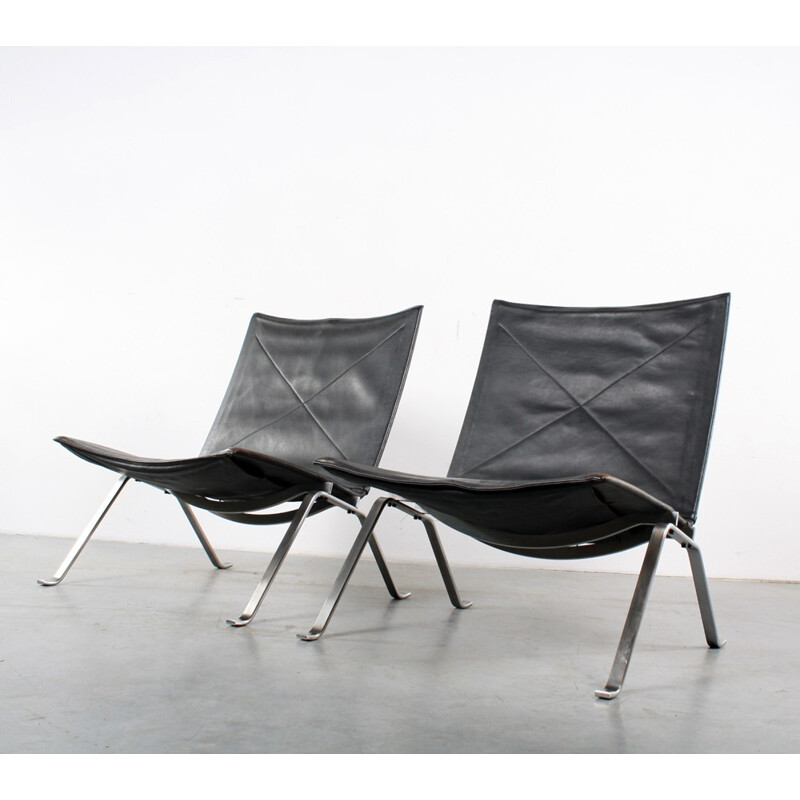 Pair of "PK22" low chairs, Poul KJAERHOLM - 1950s