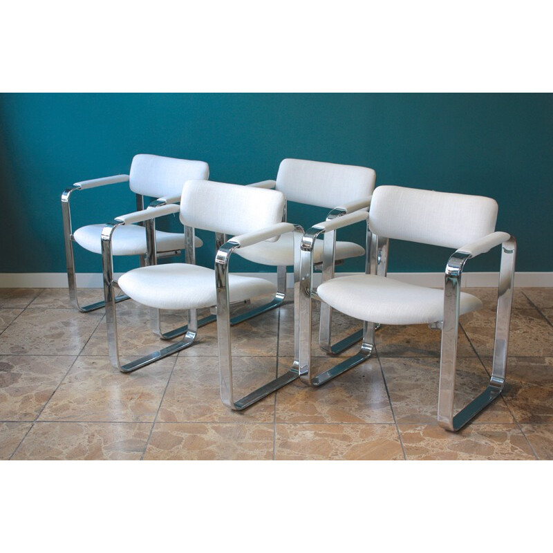 Set of four white Mobel Italia chairs in metal, Eero AARNIO - 1968