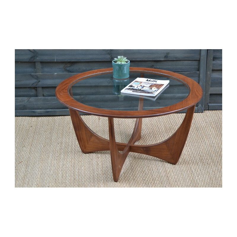 GPlan "Astro" coffee table in teak, Victor WILKINS - 1960s