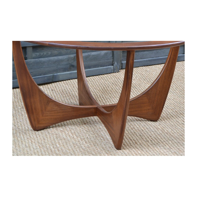 GPlan "Astro" coffee table in teak, Victor WILKINS - 1960s