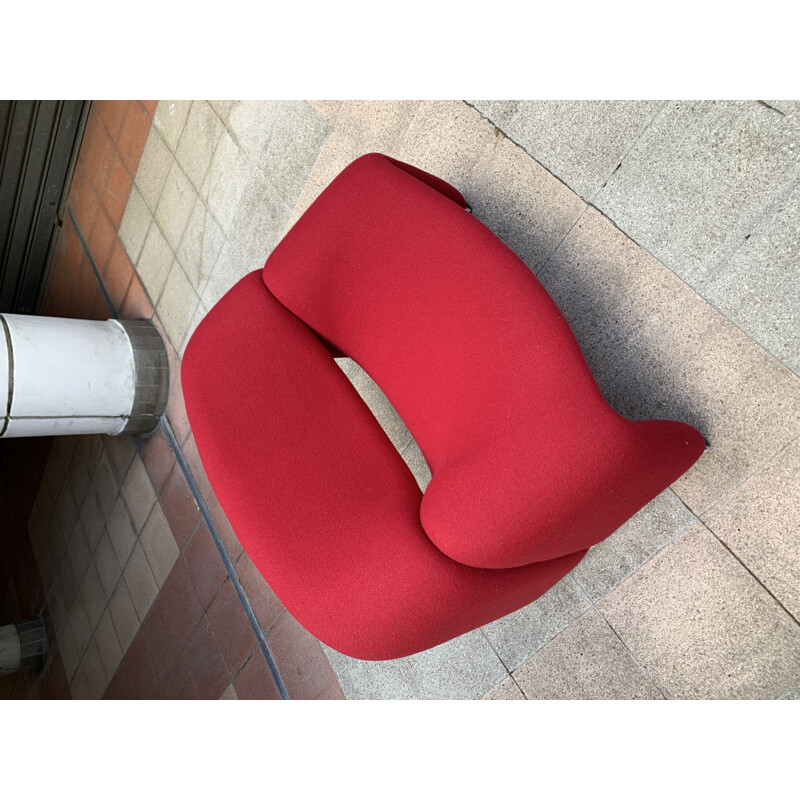 Vintage red Groovy armchair by Pierre Paulin 1975s