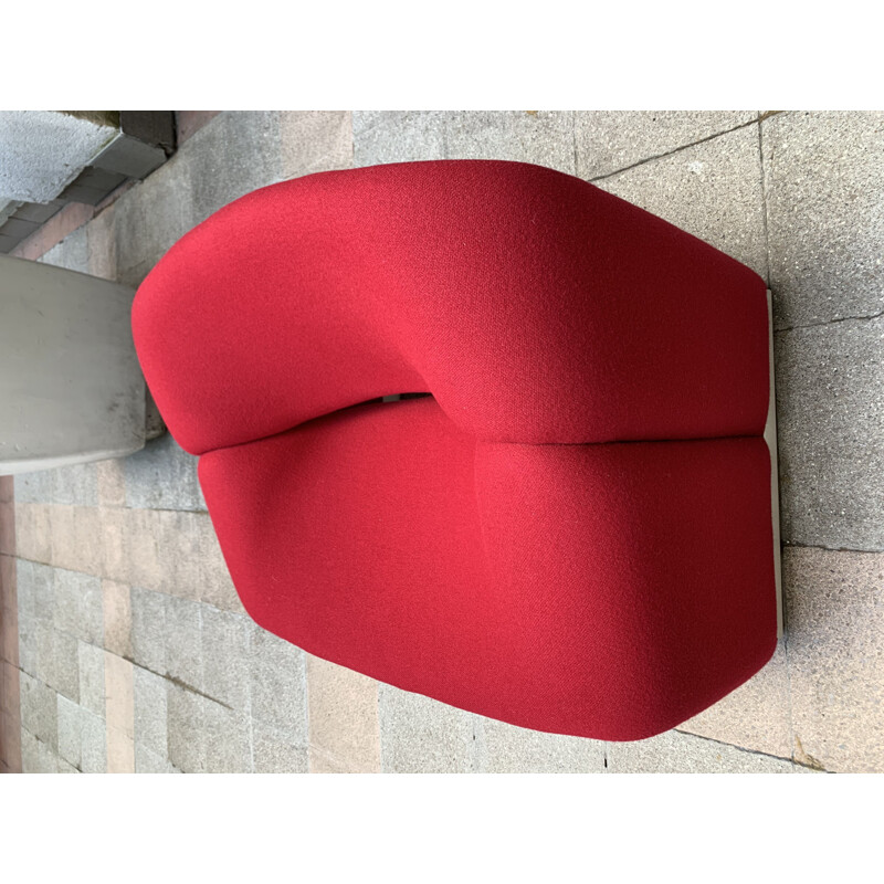 Vintage red Groovy armchair by Pierre Paulin 1975s