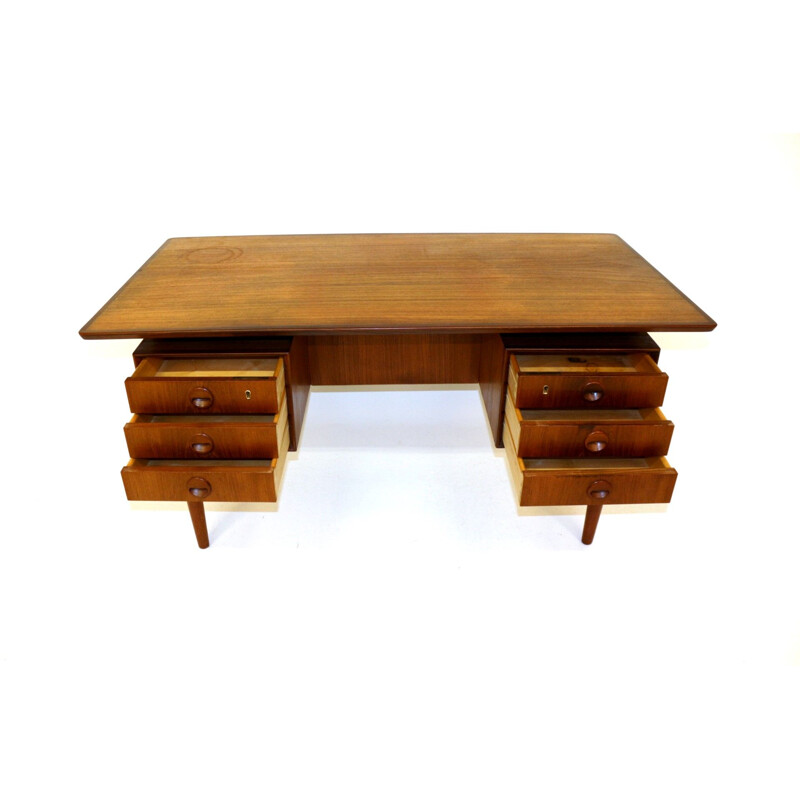 Mesa de escritorio vintage de teca Kai Kristiansen Dinamarca 1960