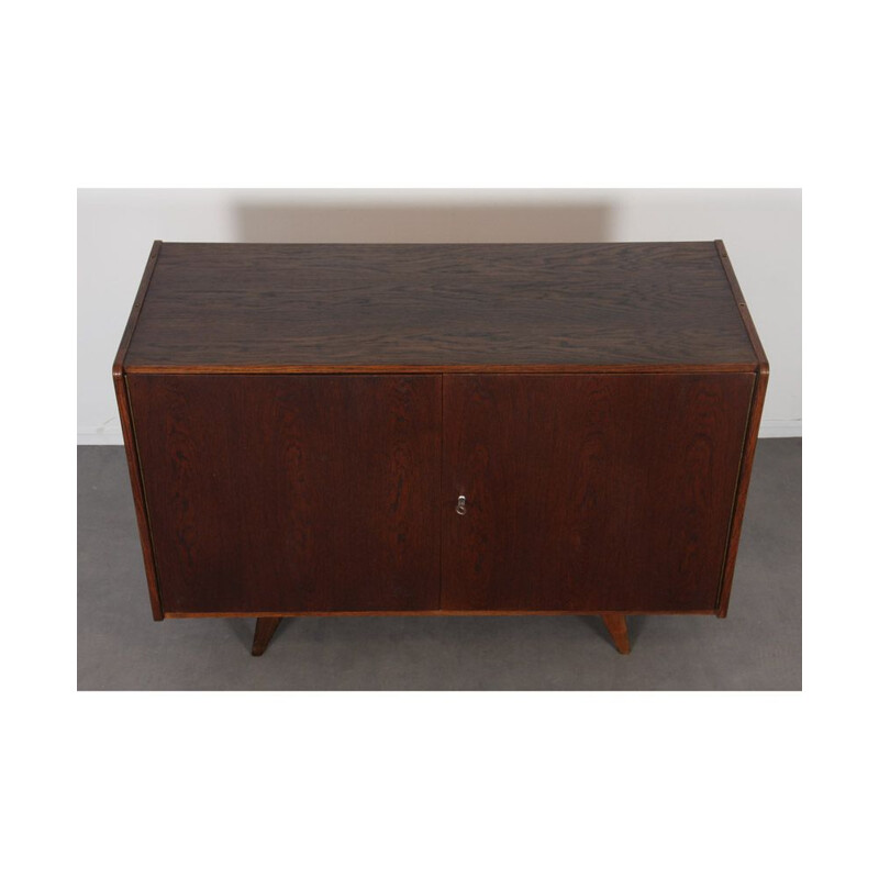 Commode vintage en chêne foncé par Jiri Jiroutek Thèque 1960