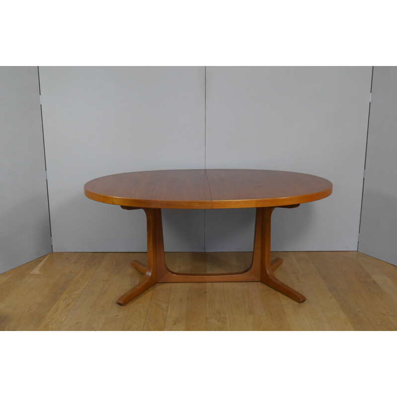 Vintage oval table with 2 extensions 1960s