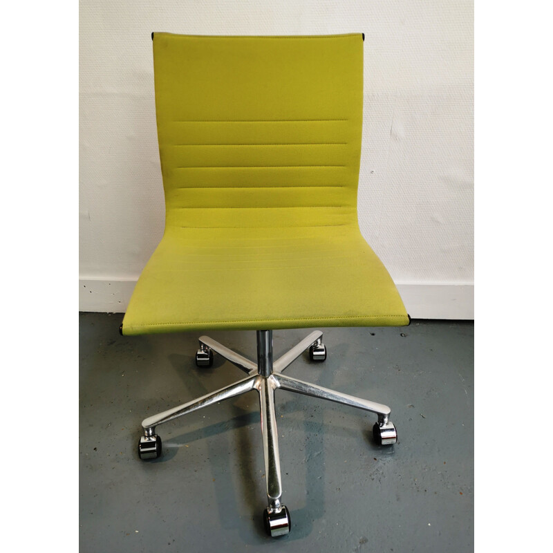 ICF Una Chair Management armchair