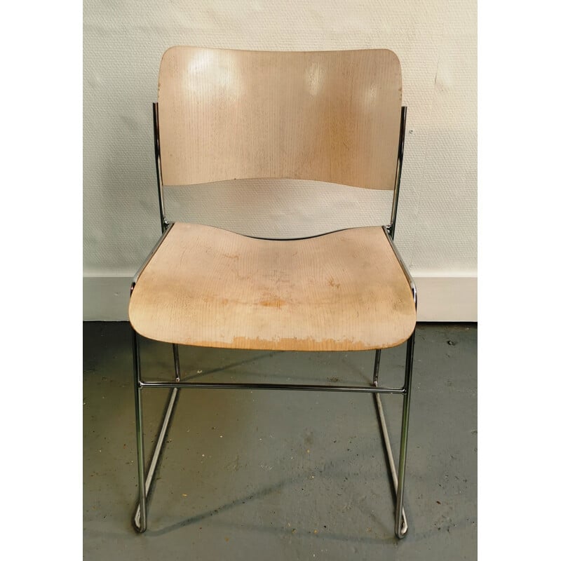 Chaise 40/4 vintage empilables par David Rowland
