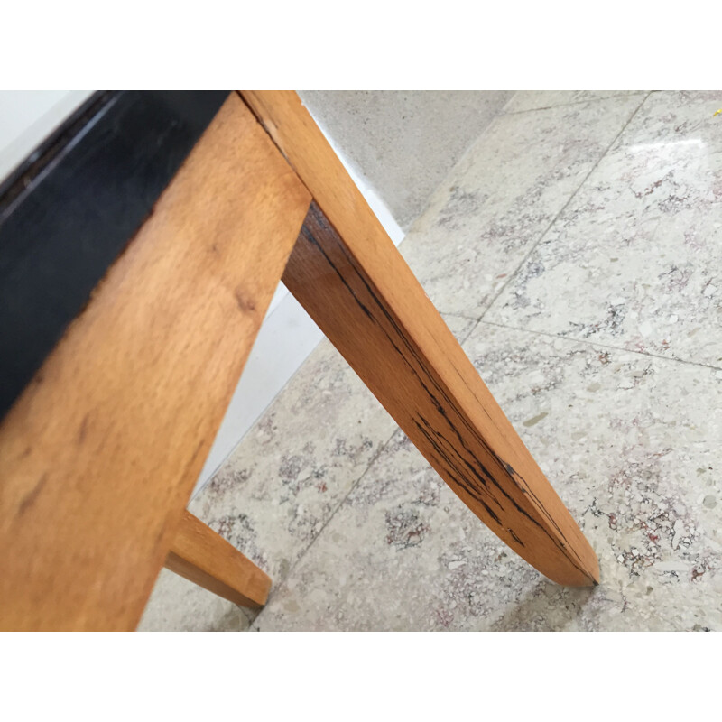 Table basse vintage ou tabouret en Formica et bois verni