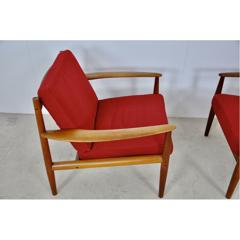 Vintage armchairs in wood and red fabric by Grete Jalk 1960s