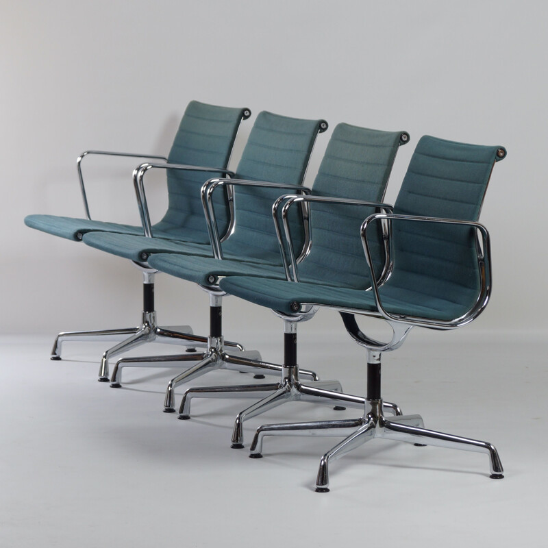 Ensemble de 4 chaises vintage par Vitra 1969