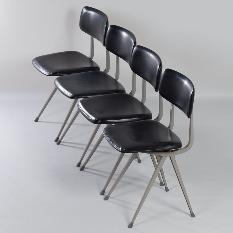 Ensemble de 4 chaises de Result vintage par Friso Kramer et Wim Rietveld pour Ahrend de Cirkel, 1960s 