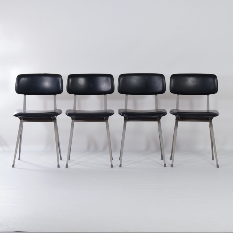 Ensemble de 4 chaises de Result vintage par Friso Kramer et Wim Rietveld pour Ahrend de Cirkel, 1960s 