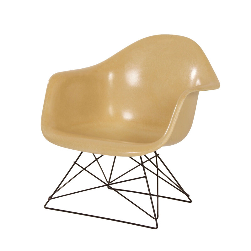 Vintage LAR armchair by Charles and Ray Eames for Herman Mille 1970s