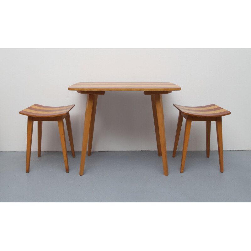 Ensemble de petite table vintage et de 2 tabourets 1950