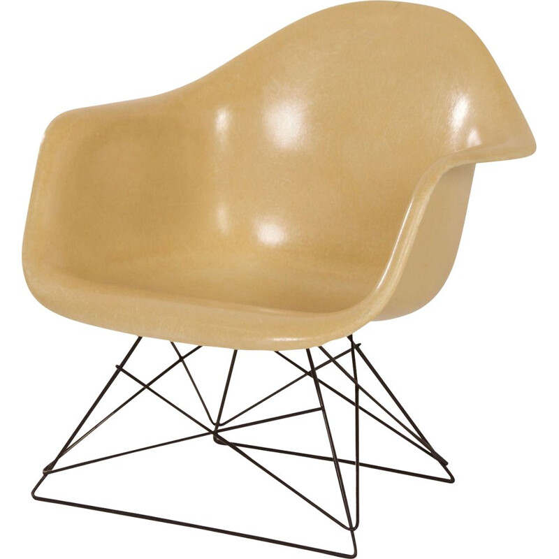 Vintage LAR armchair by Charles and Ray Eames for Herman Mille 1970s