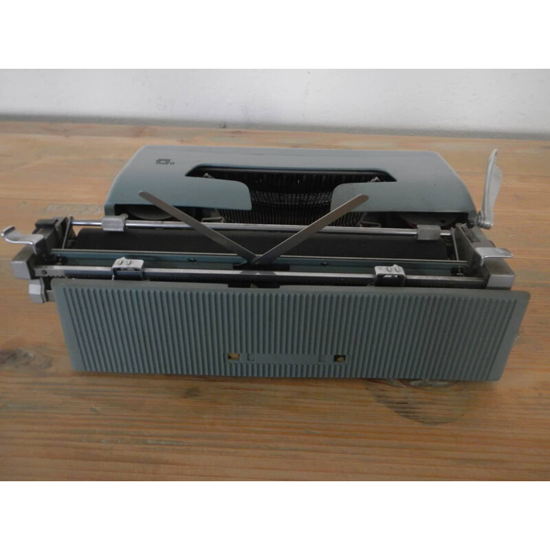 Máquina de escrever Vintage da Olivetti, Itália 1960