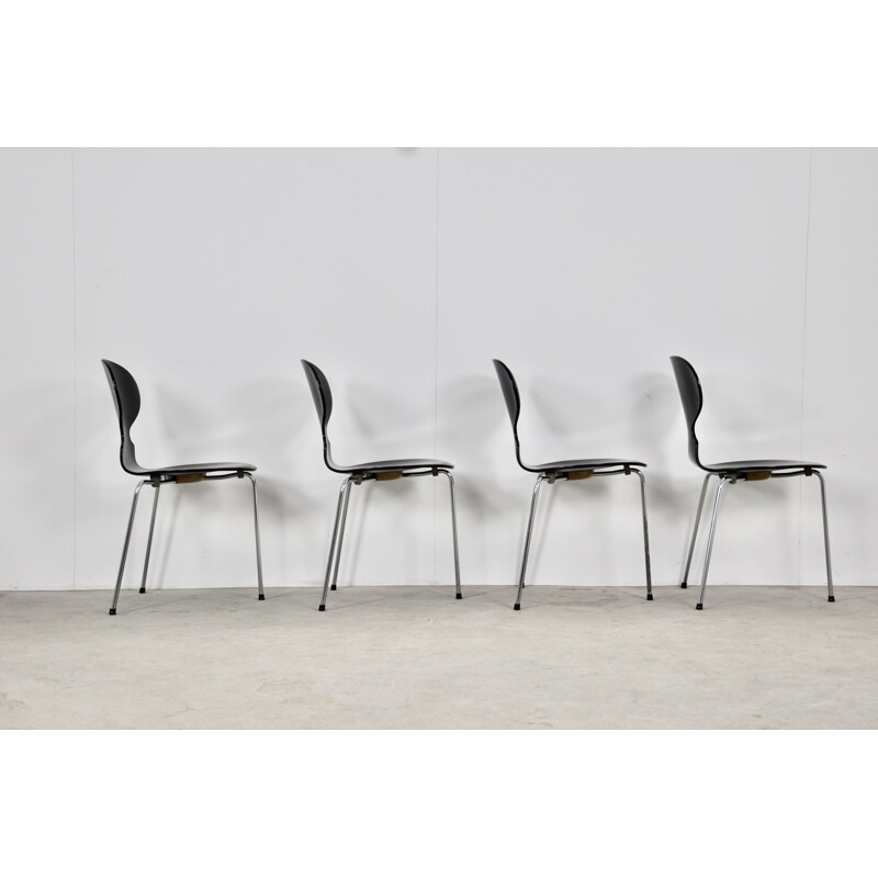 Set of 4 vintage Chairs Model by Arne Jacobsen for Fritz Hansen 1950s