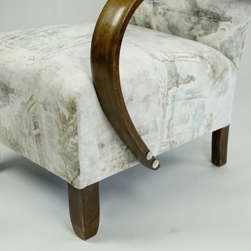 Vintage fauteuil met nieuw fluweel