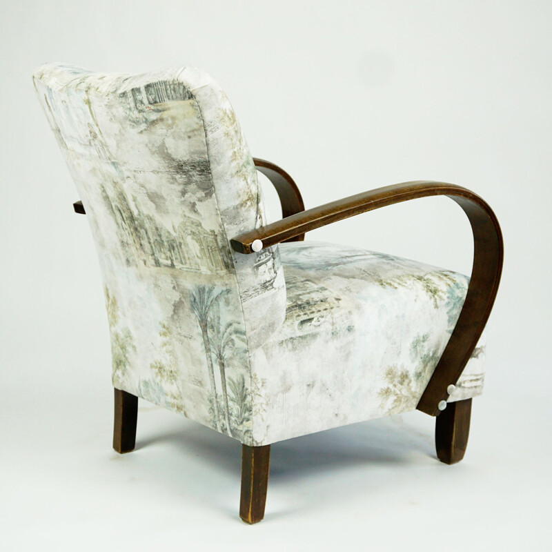 Vintage-Sessel mit neuem Samt