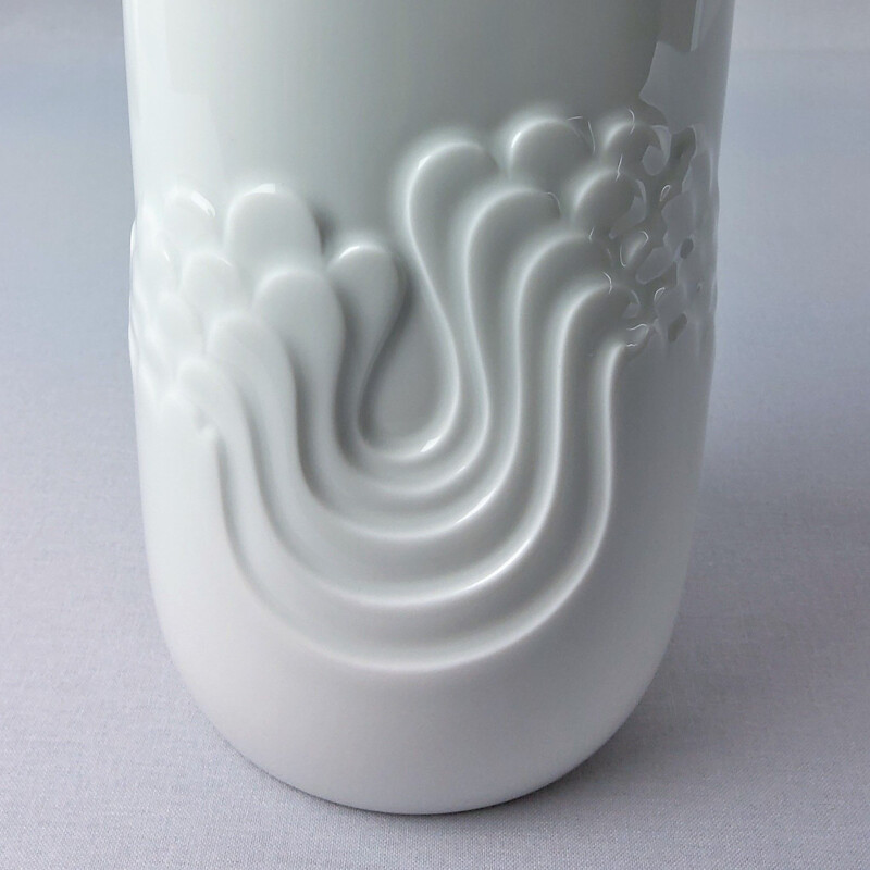 Vintage white porcelain vase by Tapio Wikkala for Thomas, 1970