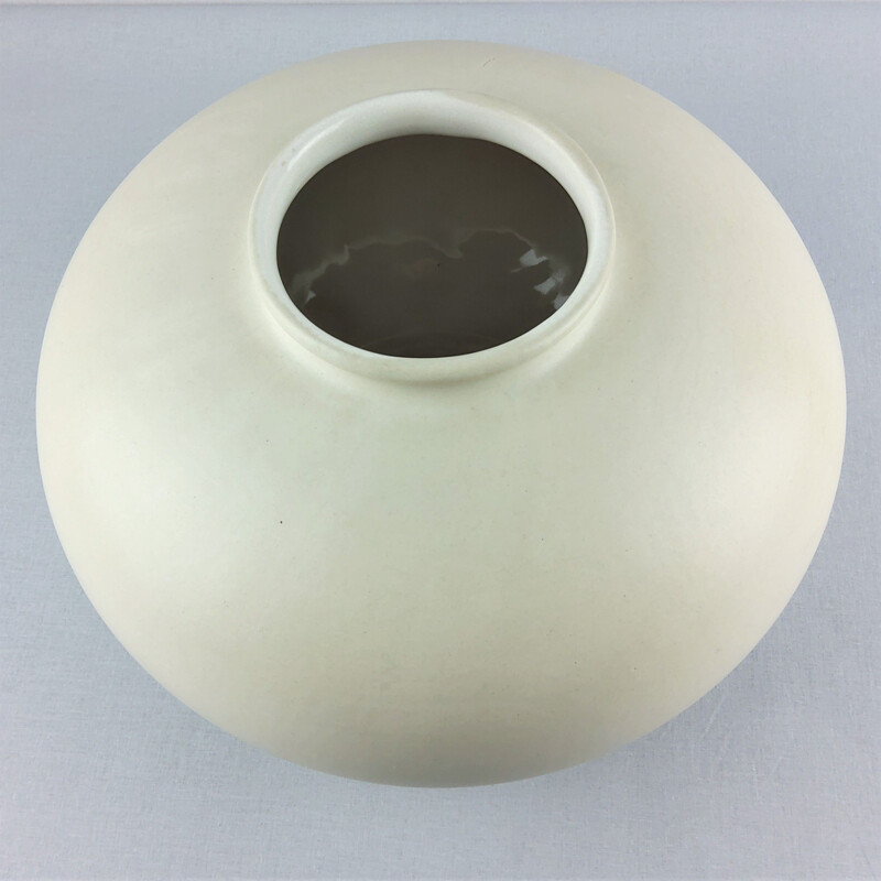Vaso vintage in ceramica bianca, 1960