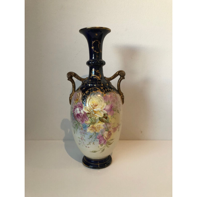 Vintage-Vase aus Porzellan mit handgemalten Blumen