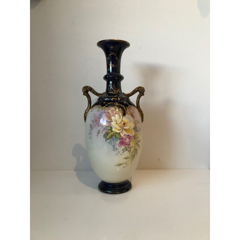 Jarrón de porcelana vintage con flores pintadas a mano