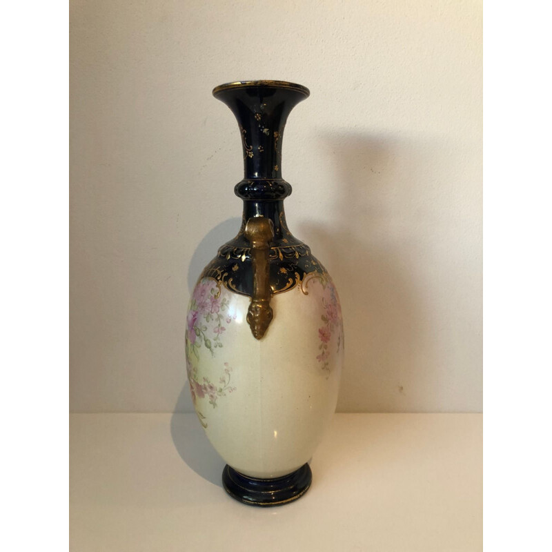 Vintage-Vase aus Porzellan mit handgemalten Blumen