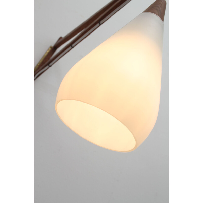 Vintage teak en opaal glas wandlamp 1960