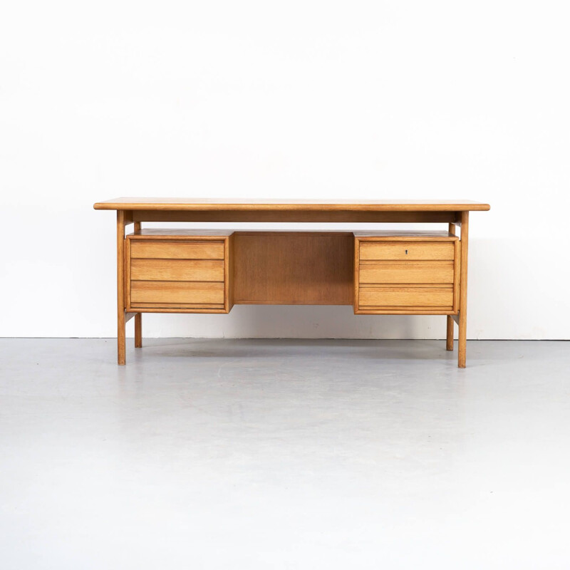 Vintage oak desk for GV Mobler