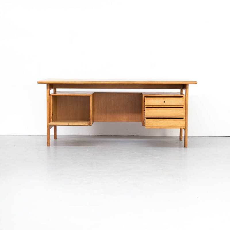 Vintage oak desk for GV Mobler