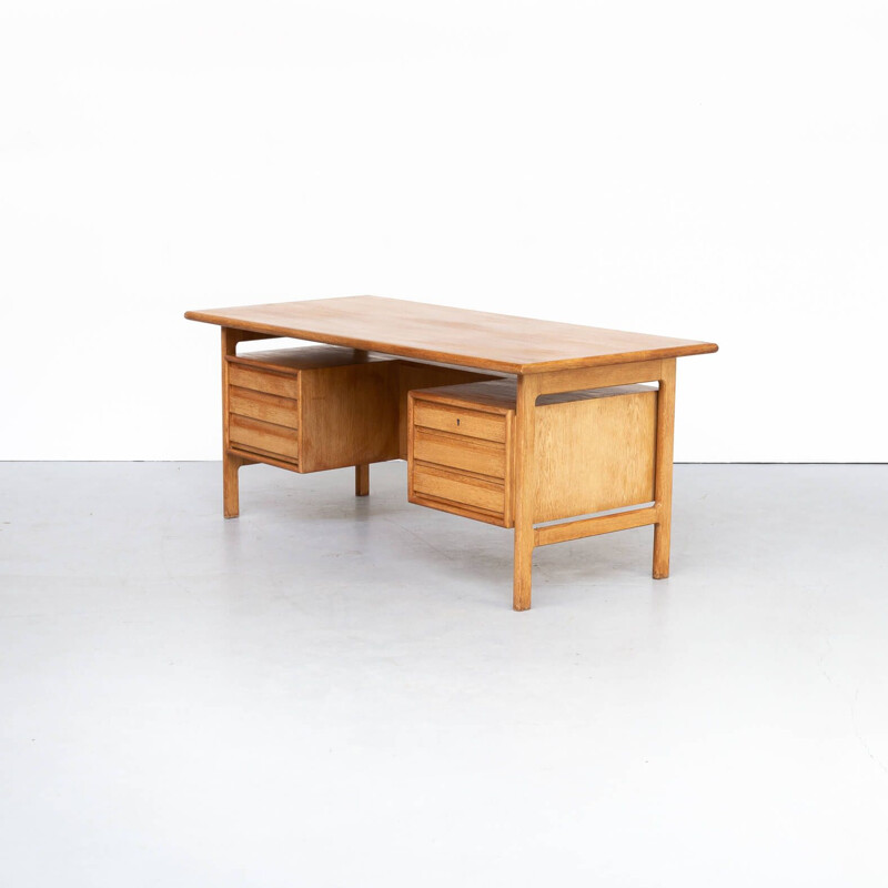 Vintage oak desk for GV Mobler